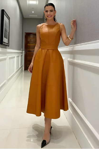 Kira™ | Robe en simili cuir moderne et élégante