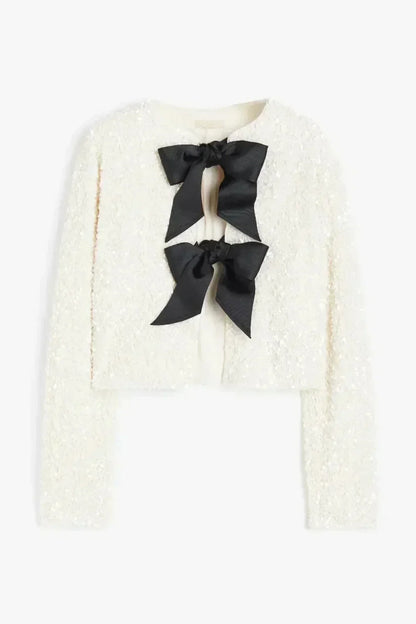 Noria™ | Blouse moderne et chic avec accents de nœud